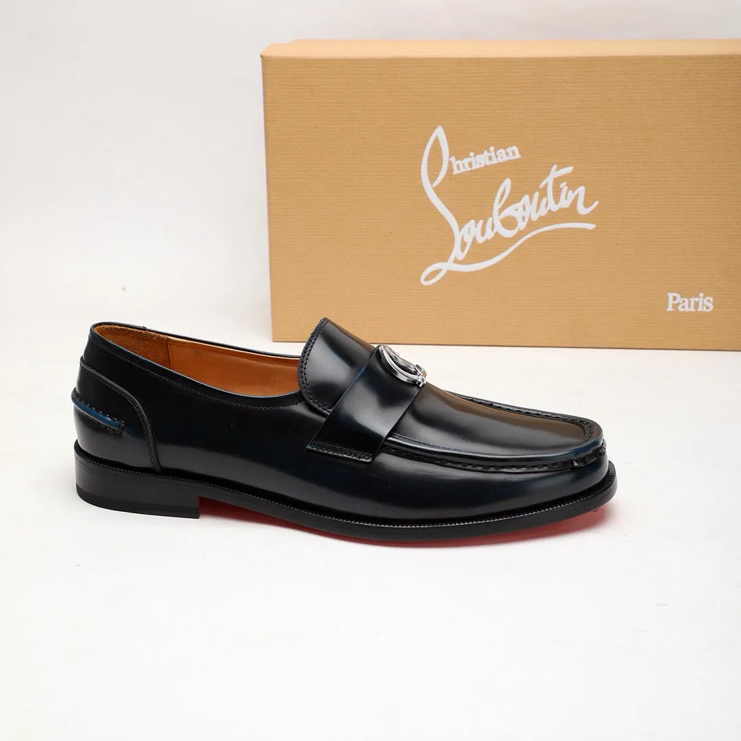 Batch 1,080 yuan 💰••New real shots••CL～High-end men’s 👔casual•loafers with red soles! ••🆑Genuine and top-quality goods from original orders ••✅💯 Purchase goods from top-quality original orders! Original imported patterned cowhide ➕Imported cowhide lining ➕Cowhide feet ➕Original leather outsole~🉑️Feel free to compare the authentic ones! Size: 38-44 (45.46.47 can be customized)